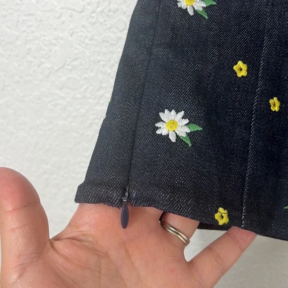 Miaou Daisy Crop Top | Kelly Cap Sleeve - XS - Picture 6 of 7